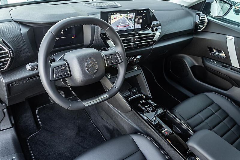 Citroën C4 1,2 MAX 130k Automat + ZIMA - fotka 10 z 18