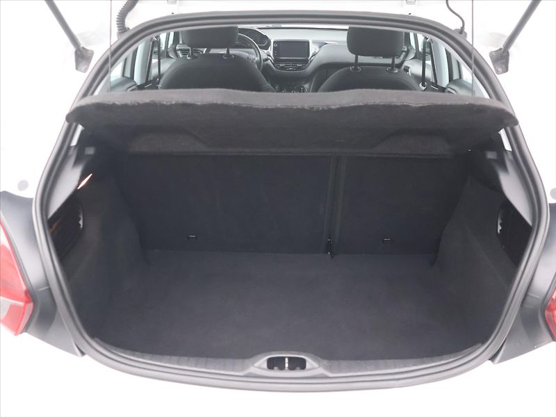 Peugeot 208 1,2 PureTech Klima CZ 1.Maj. - fotka 10 z 32
