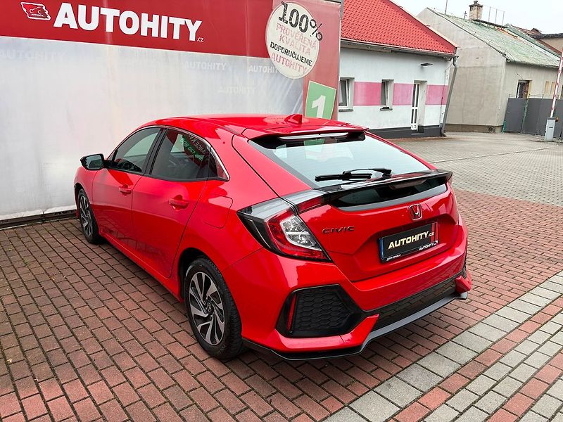 Honda Civic 1.0 VTEC Turbo Comfort, ČR, 1. - fotka 9 z 21