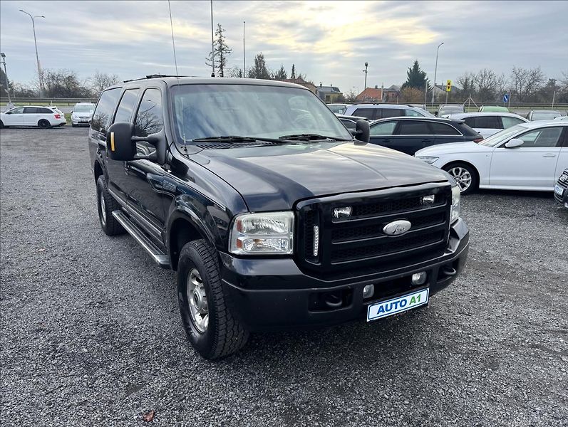 Ford Excursion 6,0 V8 4X4 KŮŽE TAŽNÉ NOVÁ STK - fotka 3 z 39