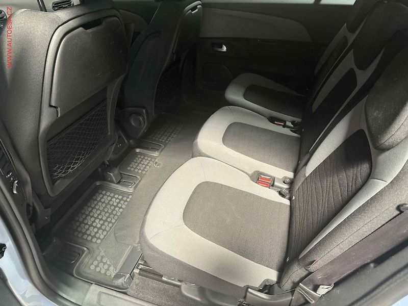 Citroën C4 Picasso (2016) 2.0 HDI 7míst, Navi, panorama - fotka 9 z 21