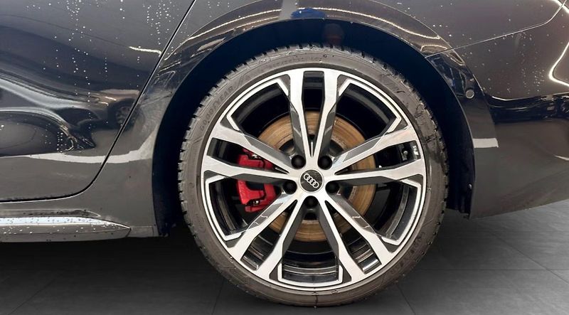 Audi A5 Avant 2.0 e-hybrid Q 360 kam. - fotka 6 z 23