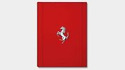 Ferrari vydalo „bibli“ pro nejvěrnější fanoušky značky. Ke knize nabízí ...