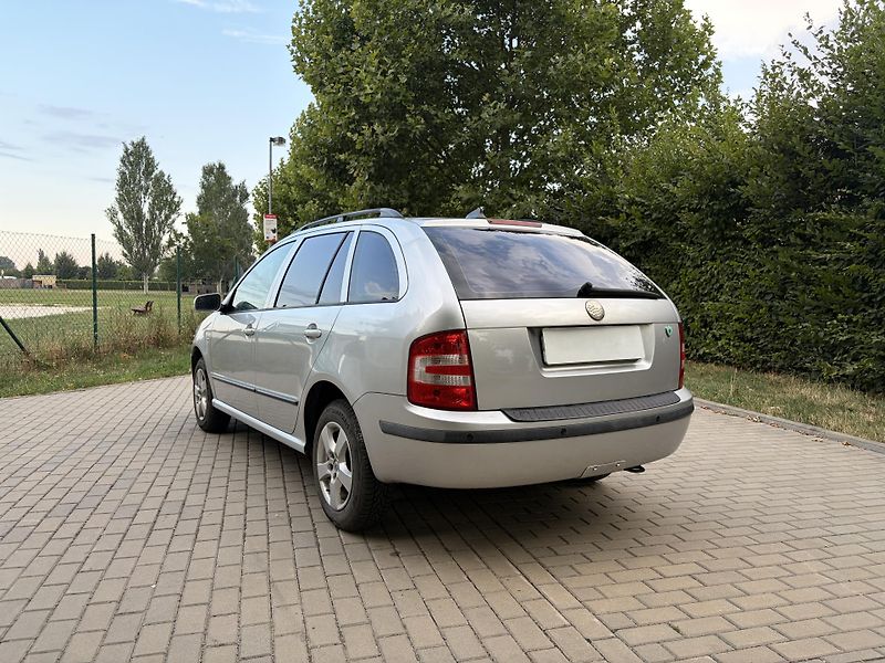 Škoda Fabia 1.4 16V - fotka 8 z 28