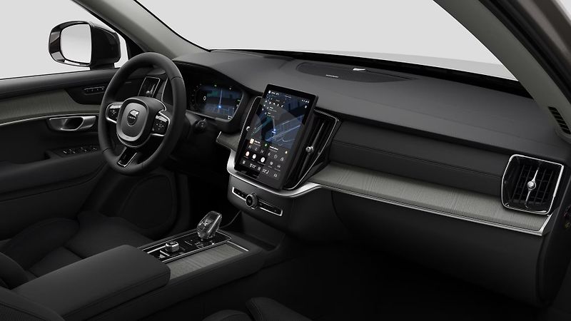 Volvo XC90 (2026) T8 AWD RECHARGE DARK PLUS 7m - fotka 3 z 11