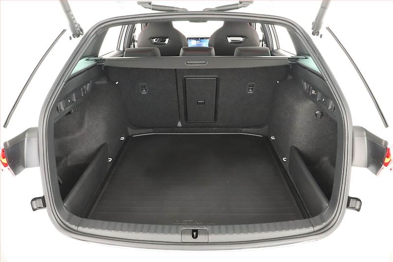 Škoda Octavia (2025) RS 2.0 TSI, RS, Navigace - fotka 11 z 21