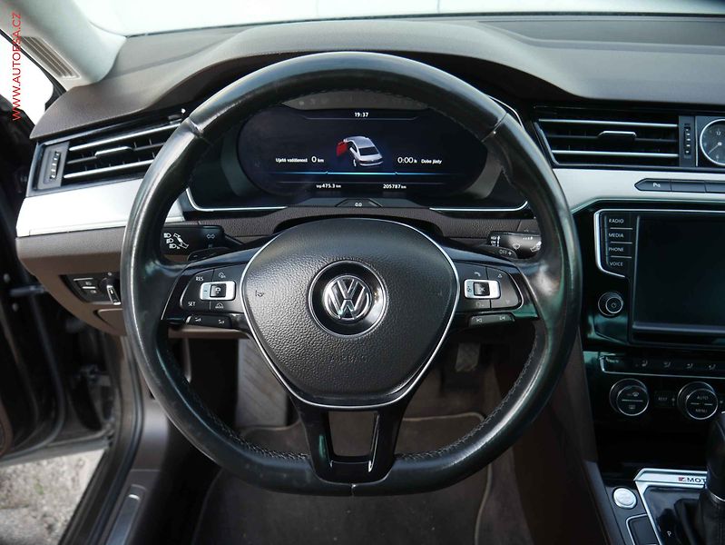 Volkswagen Passat (2015) 2.0 TDi 4x4, ČR, DSG, LED - fotka 15 z 19
