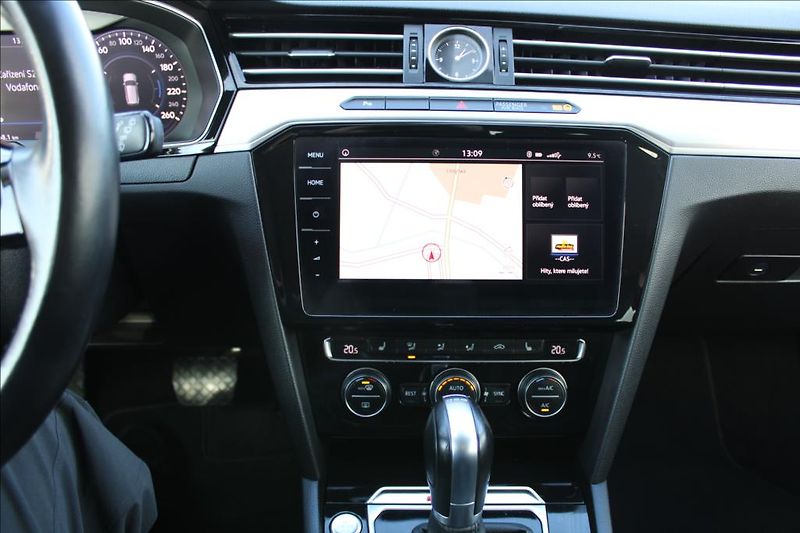 Volkswagen Passat 2,0 TDi  DSG, 4x4, HIGHLINE - fotka 18 z 31