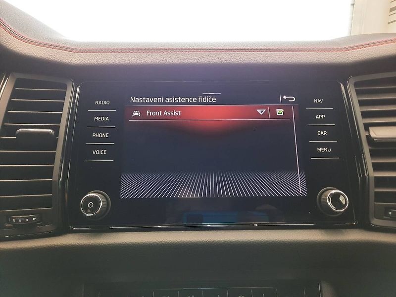 Škoda Kodiaq (2024) RS 2.0 TSI 4x4 (180kW/245k) DS - fotka 17 z 28