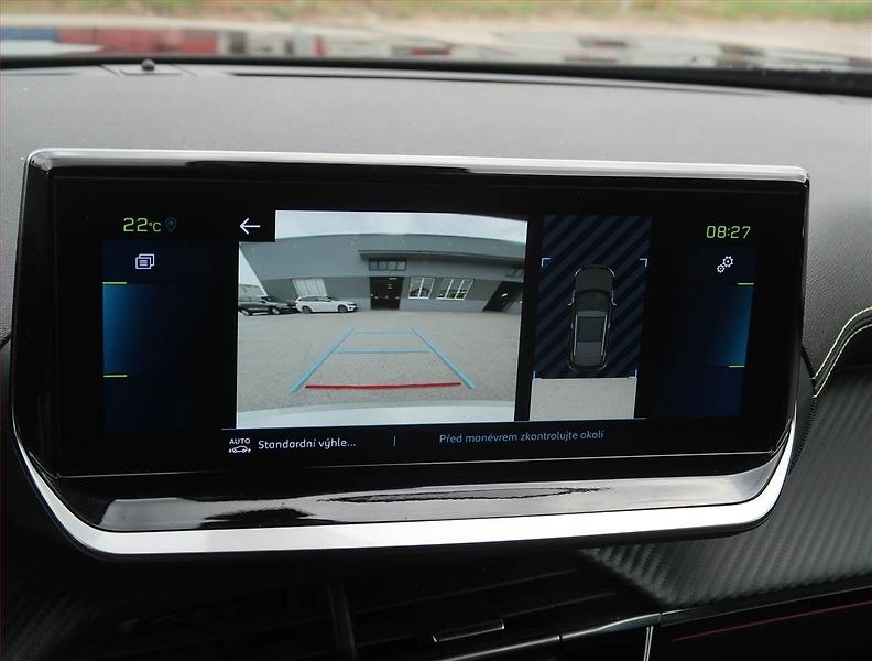 Peugeot 2008 (2022) GT 50 kWh, SoH 100% - fotka 20 z 22