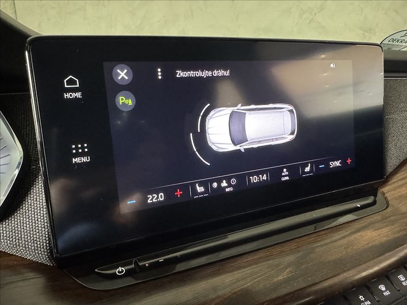 Škoda Octavia 2,0 TDi  DSG 4x4 Scout Virtual - fotka 32 z 46