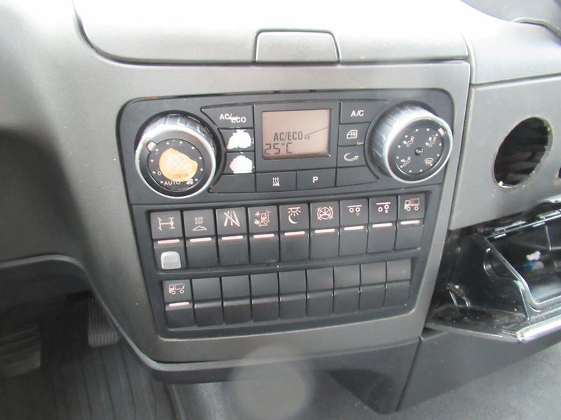 MAN TGX (2016) 26.400 manuál,retarder euro 6 - fotka 16 z 19