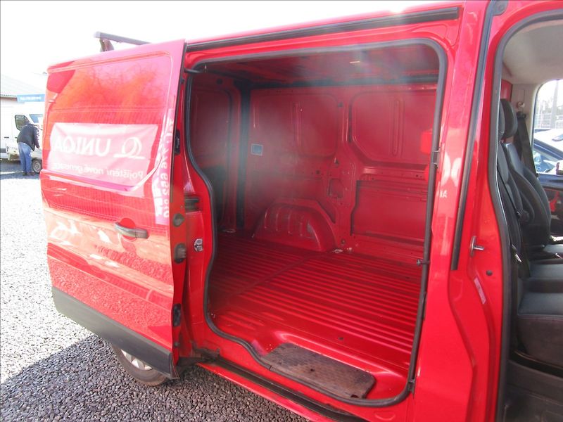 Renault Trafic 1.6dCi, Klima, 1. maj. - fotka 21 z 37