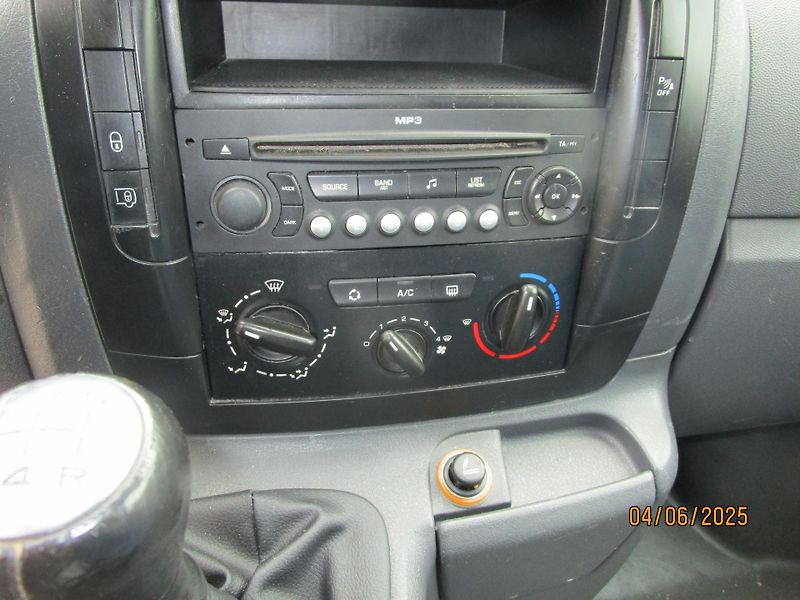 Fiat Scudo (2014) 1,6 JTD - fotka 14 z 16