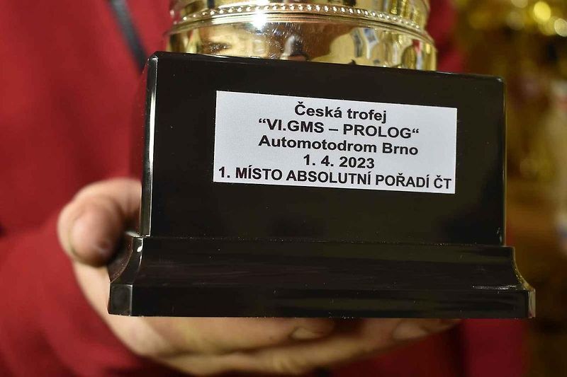 S formulí do vrchu? Při smyku už vím, že mě to bude stát balík, říká pilot ze Senetářova Jan Golis.