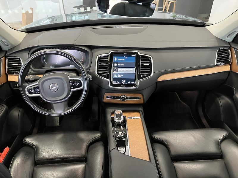 Volvo XC90 B5 AWD INSCRIPTION AT8, ČR - fotka 19 z 49