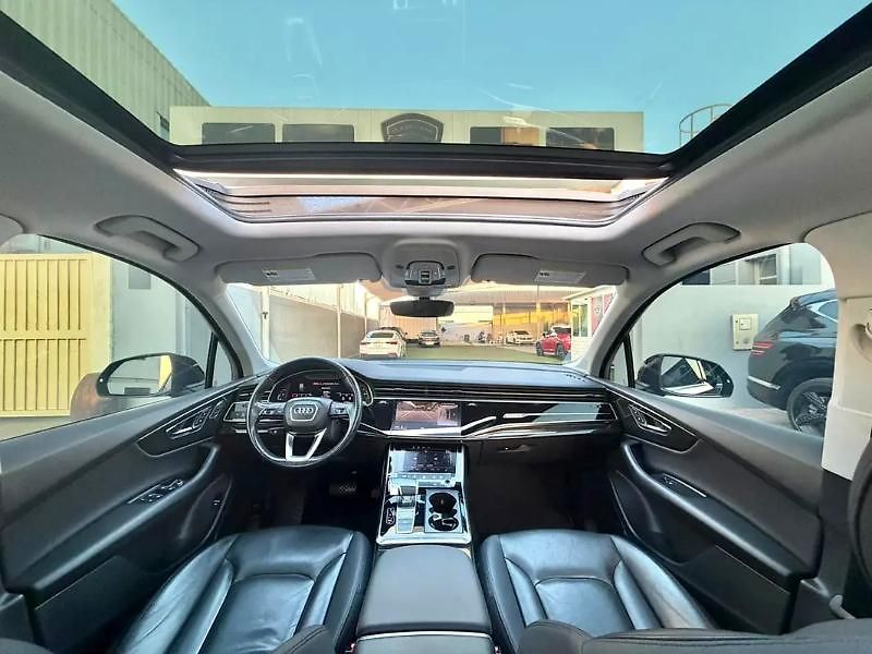 Audi Q7 (2021) Moderní generace Audi Q7 - fotka 18 z 20