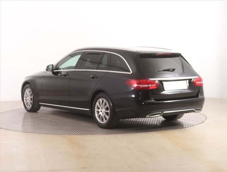 Mercedes-Benz Třídy C (2015) C 220 BlueTEC, Automat - fotka 4 z 15
