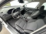 Hyundai i30 1,5 T-GDI AT7 Combi Smart PDC - náhled 4