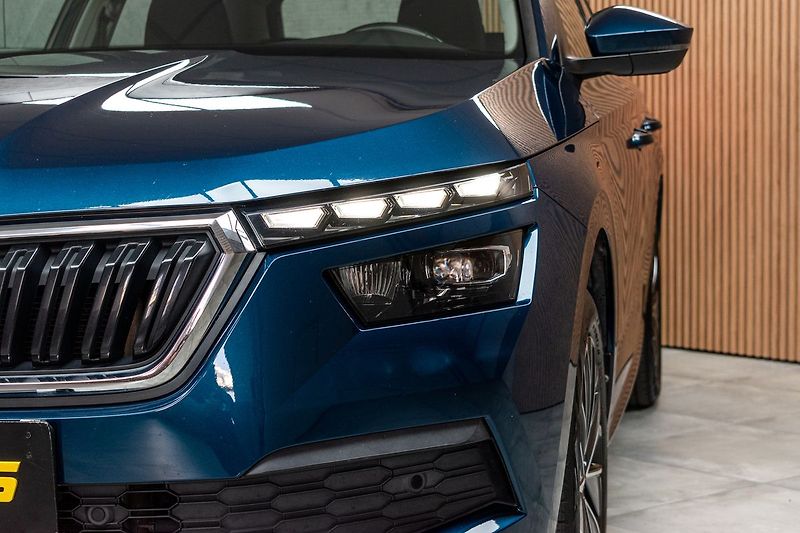 Škoda Kamiq 1.5TSI DSG*STYLE*ACC*KAMERA*ČR - fotka 36 z 42