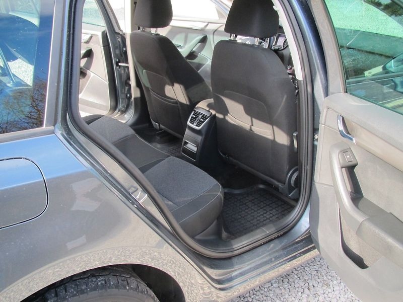 Škoda Octavia 2.0 TDI - fotka 12 z 18