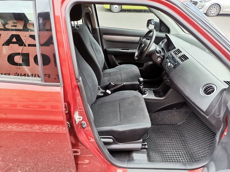 Suzuki Swift (2008) 1.3i 67kw Nové v ČR 1majiltel! - fotka 14 z 27