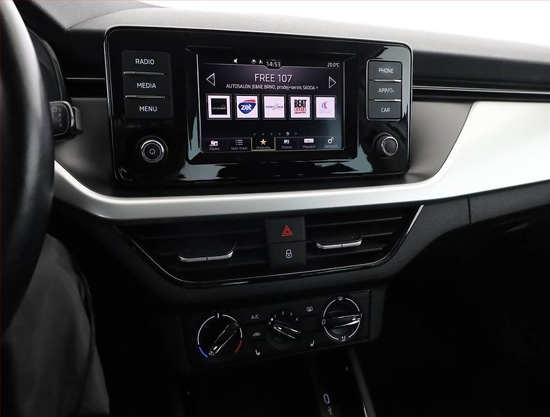 Škoda Scala (2020) 1.0 TSI, Tempomat - fotka 9 z 15