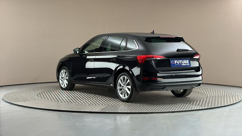 Škoda Scala 1.5 TSI DSG Style - fotka 2 z 26