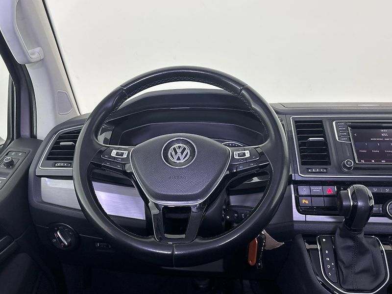 Volkswagen Multivan Comfortline DSG - fotka 18 z 28