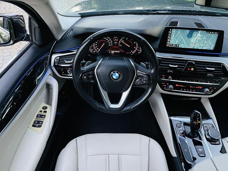 BMW Řada 5 520D AUT KAMERA SERVISKA - fotka 26 z 48