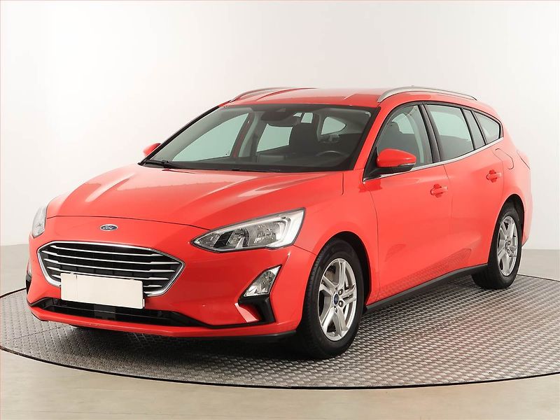 Ford Focus (2020) 1.0 EcoBoost, Tempomat - fotka 2 z 17