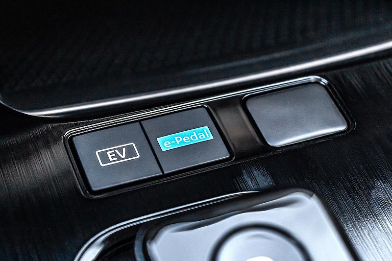 Nissan X-Trail (2026) 1,5 e-POWER 213HP e-4ORCE N-CO - fotka 13 z 16