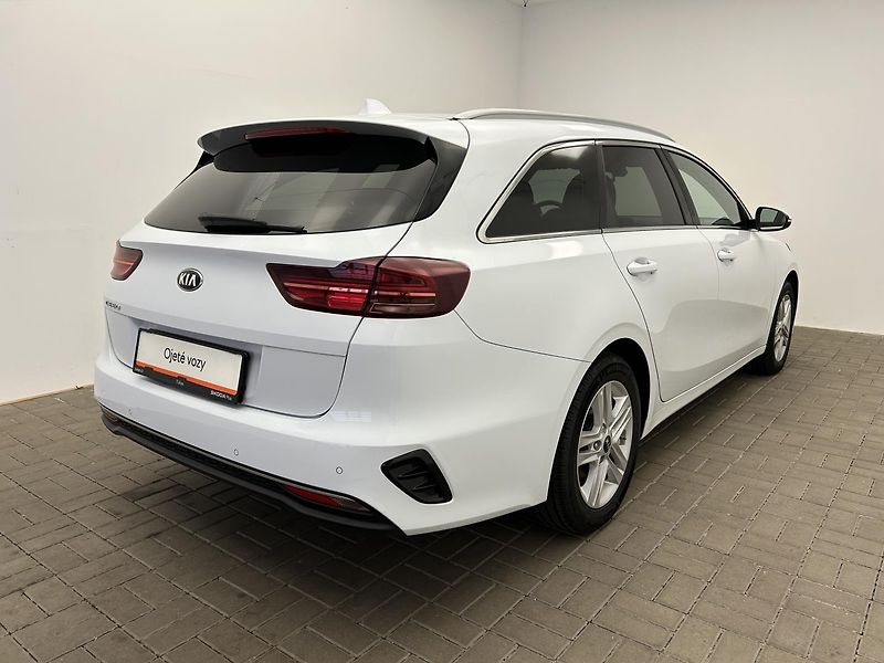 Kia Ceed 1.4 T-GDi TOP (2020) - fotka 2 z 22
