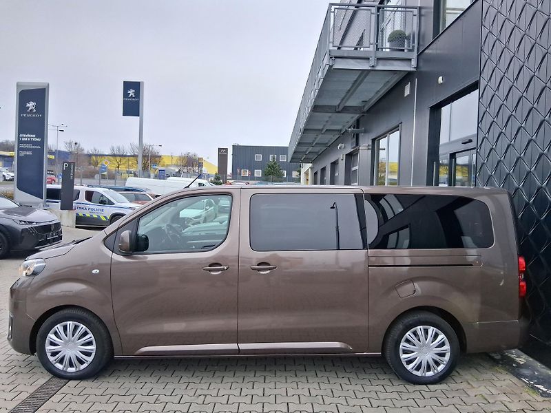 Toyota ProAce Verso SHUTTLE 2.0 D-4D 130 kW 8 míst - fotka 4 z 20