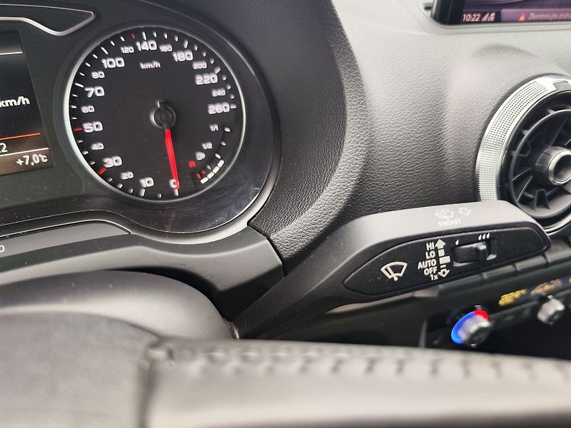 Audi A3 1.6 TDI/85kW S-Line - fotka 24 z 28