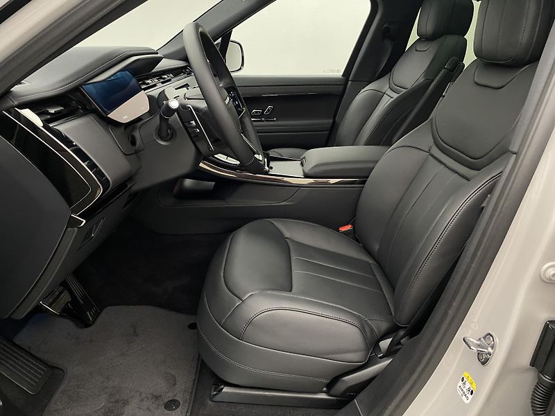 Land Rover Range Rover Sport (2026) D300 DYNAMIC HSE AWD REZERVACE - fotka 3 z 72