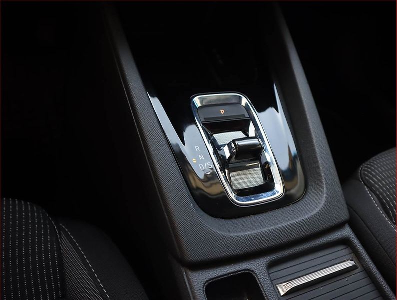 Škoda Octavia (2023) Ambition Plus 2.0 TDI - fotka 13 z 22