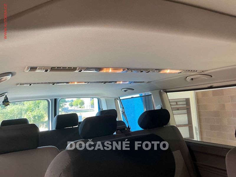 Volkswagen Caravelle (2011) 2.0TDi, Comfortline, TZ, - fotka 7 z 9