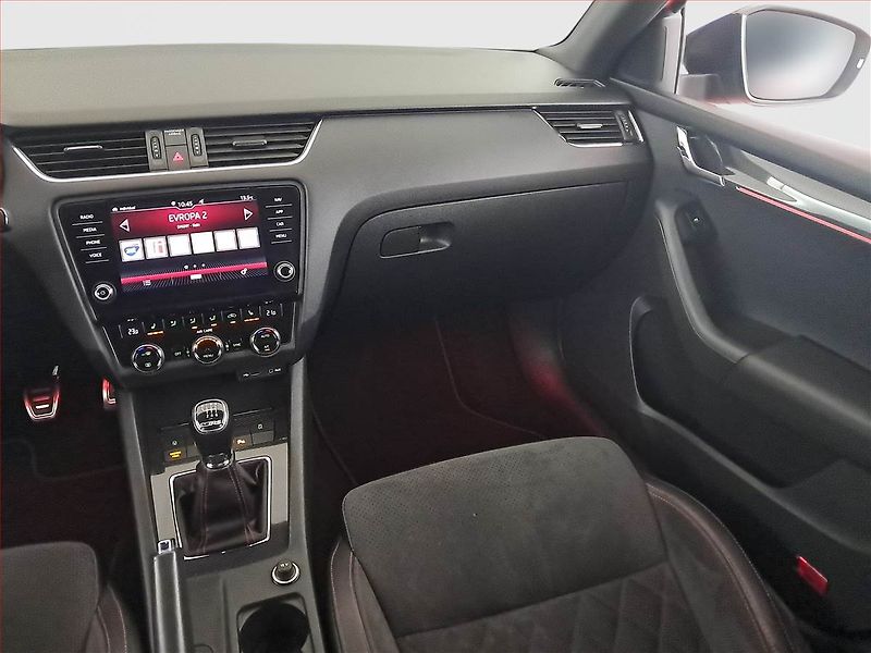 Škoda Octavia (2017) RS 2.0 TDI, Kůže, Navi - fotka 8 z 18