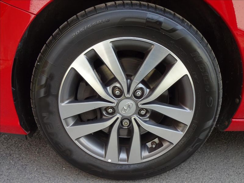 Hyundai i30 1,4 T-GDi 103 kW Fastback - fotka 45 z 55