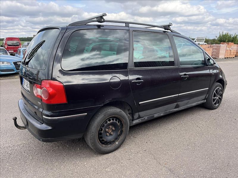 Volkswagen Sharan 1,9 TDi ROZVODY TAŽNÉ STK 4/28 - fotka 5 z 31