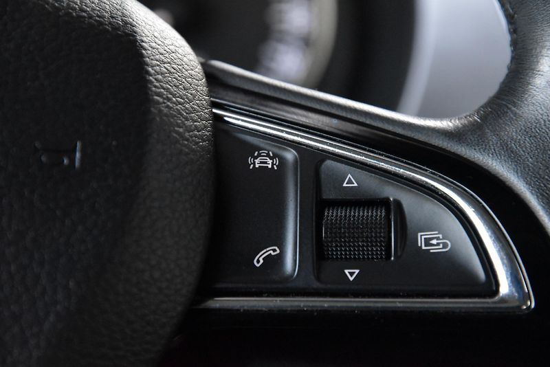 Škoda Fabia 1.2 TSi 6st STYLE,KLIMA,VÝHŘEV - fotka 14 z 50