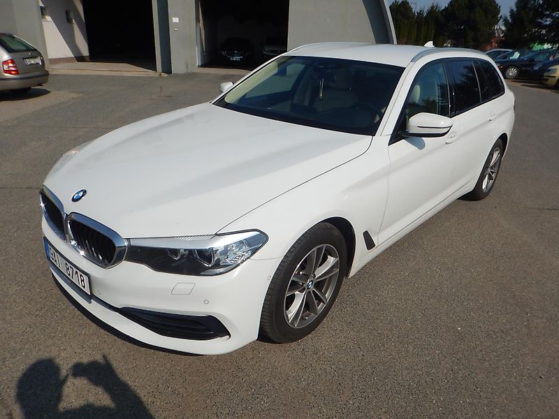 BMW Řada 5 520D XDRIVE - fotka 2 z 26