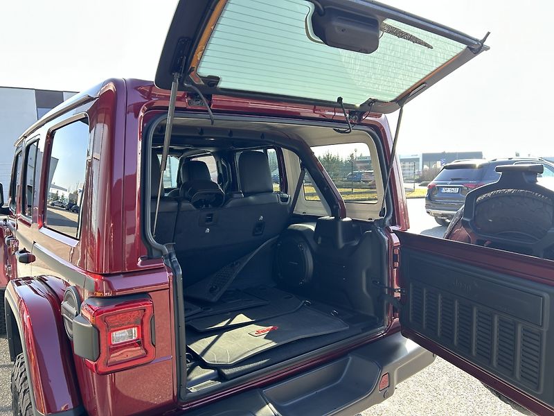Jeep Wrangler Unlimited Rubicon 392 V8 - fotka 35 z 35