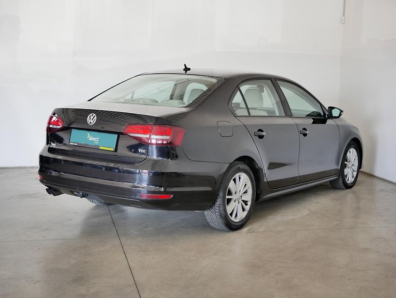 Volkswagen Jetta - fotka 2 z 25