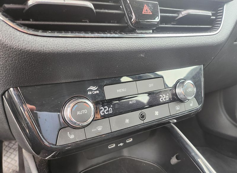 Škoda Fabia Top Selection 1.0 TSI 85 kW DS - fotka 18 z 25