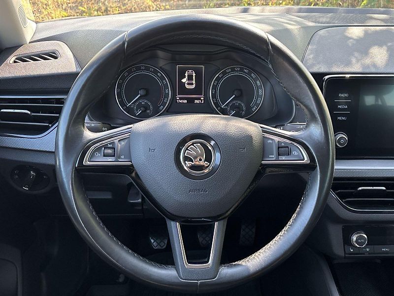 Škoda Scala (2019) 1.6 TDI Ambition + - fotka 18 z 30