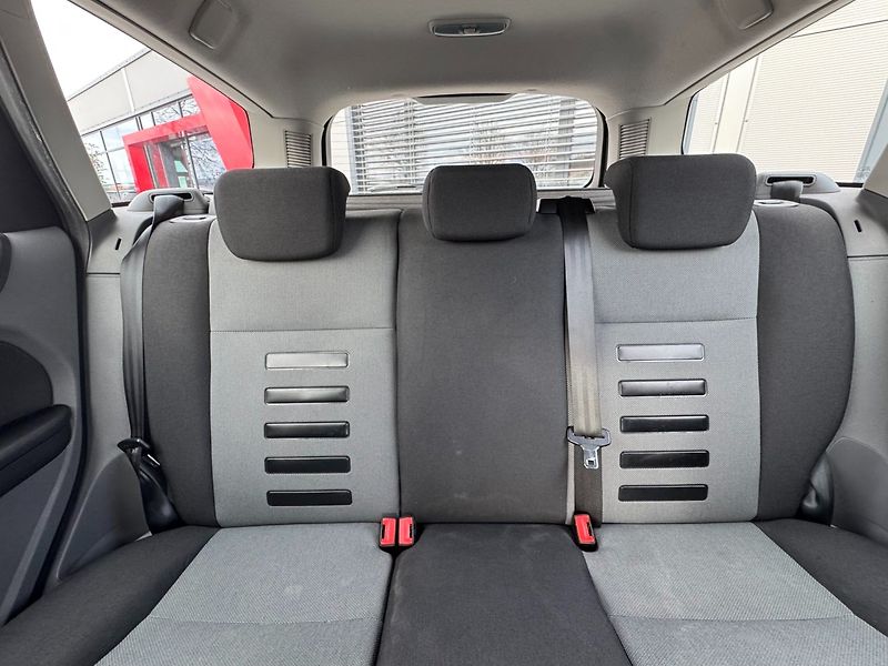 Ford Focus (2011) Trend 1.6 TDCi 80kW - fotka 12 z 31