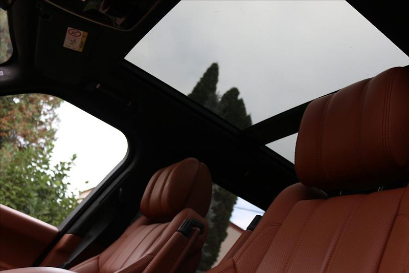 Land Rover Range Rover 4,4 1.Maj. ČR. Autobiography - fotka 35 z 57