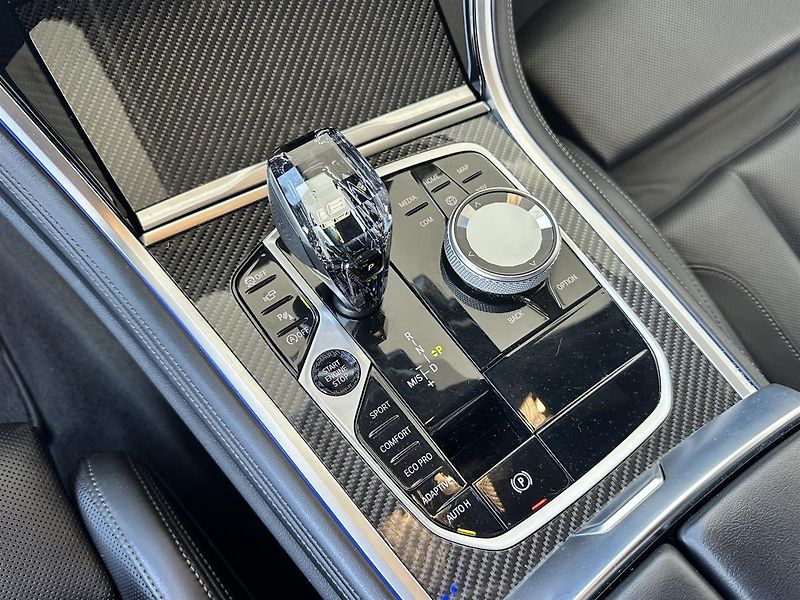 BMW Řada 8 840i xDrive - fotka 11 z 11